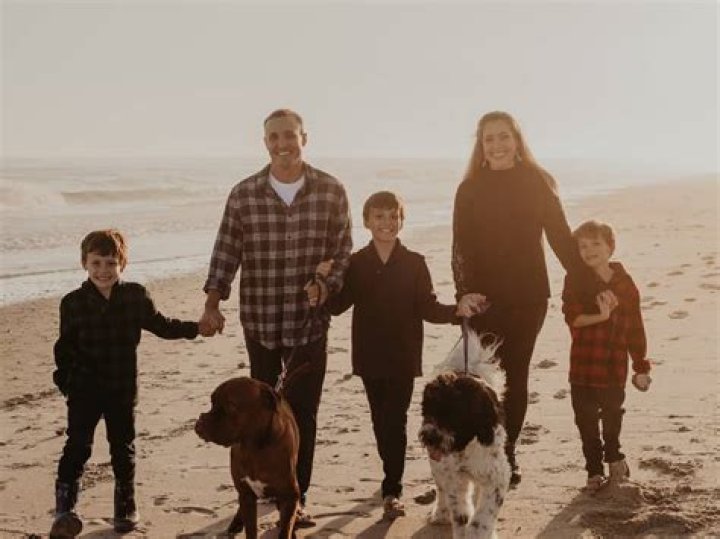 Stuart Linder Biography, Age, Height, Wife, Net Worth, Family