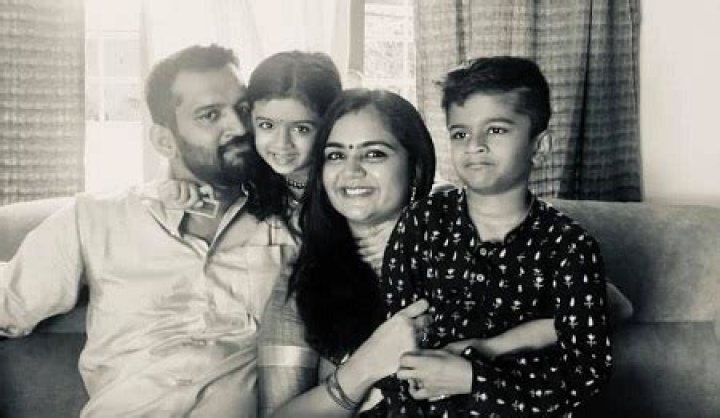 Suja Karthika Biography, Wiki, Husband, Family, Net worth, Caste, Age, Height, Education & More