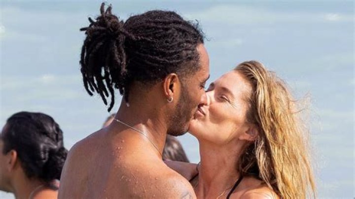 Sunnery James: Wife, net worth, tattoos, smoking & body facts