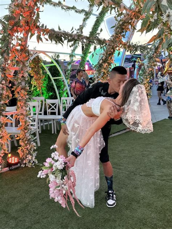 Suzanne Santo and Husband Nic Pizzolatto Got Married At A Beautiful Wedding At The Backyard