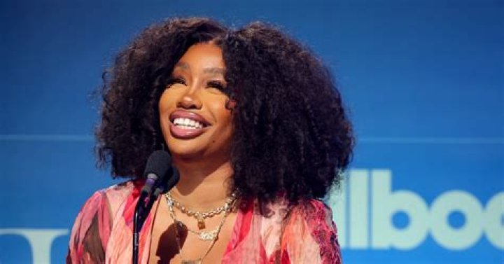 SZA Shows Off Stunning Fit & Body For Atlanta Show