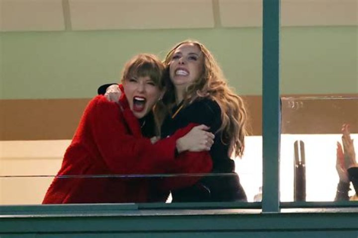 Taylor Swift Seemingly Wears Brittany Mahomes’ Red Jacket as She Cheers Travis Kelce on at Chiefs Game