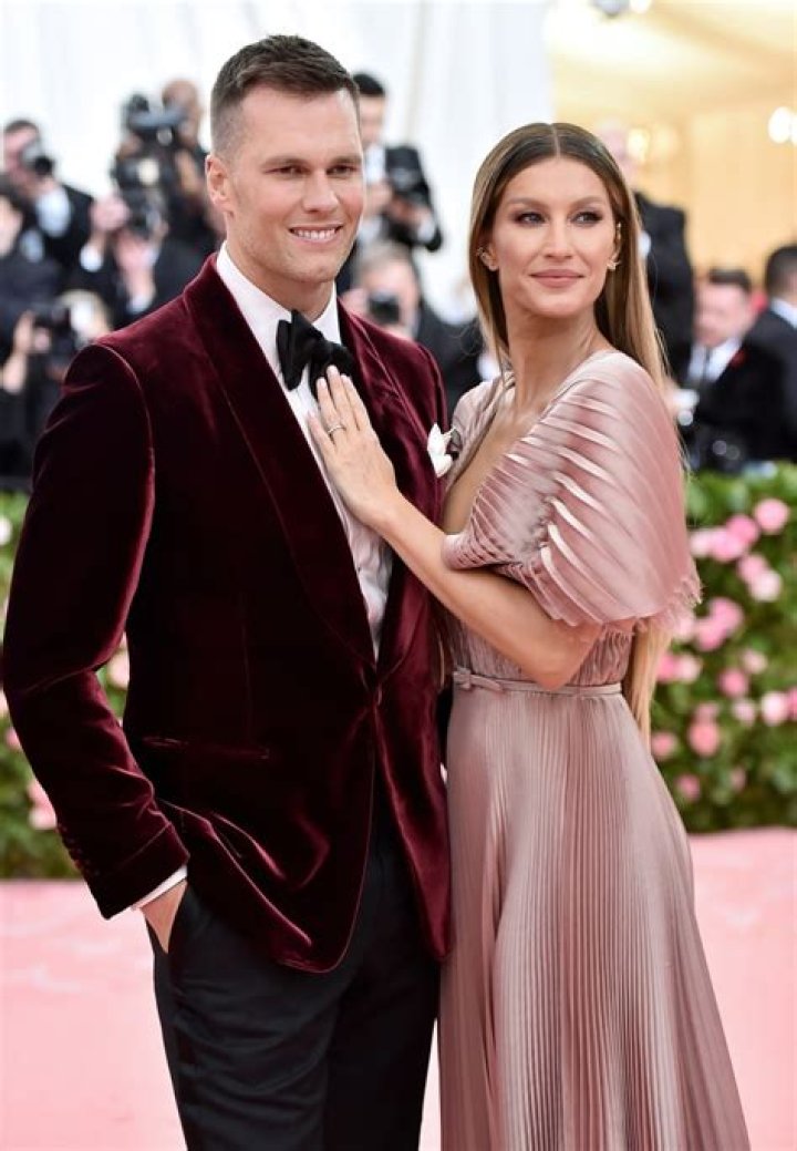Tom Brady and Gisele Bündchen Can’t Keep Their Hands Off Each Other at the 2019 Met Gala