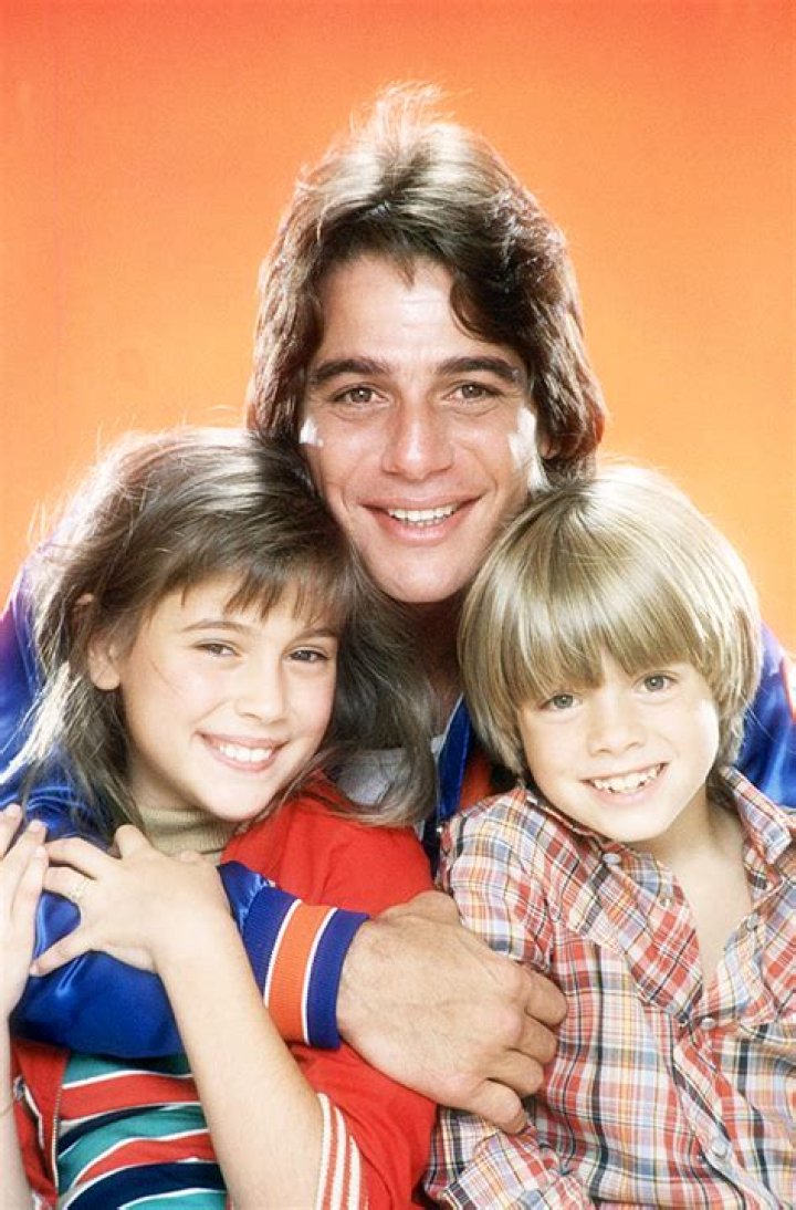 Tony Danza (TV Actor) - Age, Birthday, Bio, Facts, Family, Net Worth, Height & More