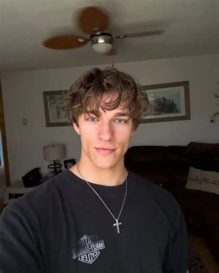 Topher Bio, Age, Height, Girlfriend, Net Worth, Facts