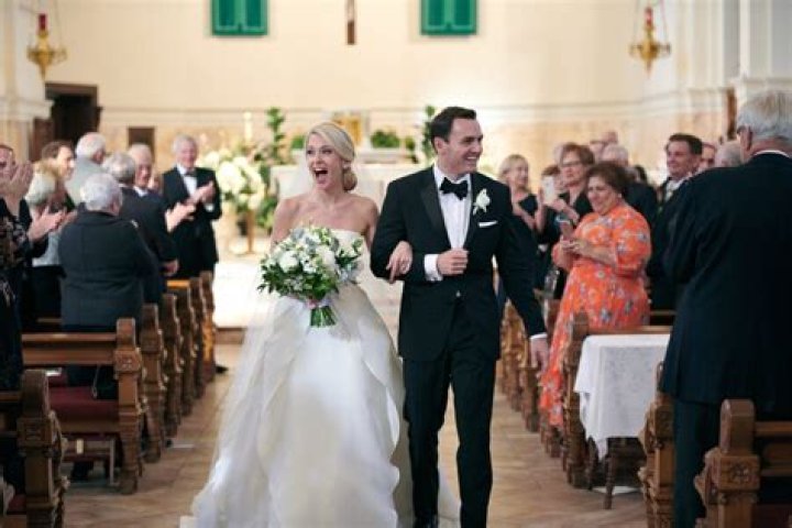 
Trace Gallagher Wife: Is He Married, Dating Or Engaged? 