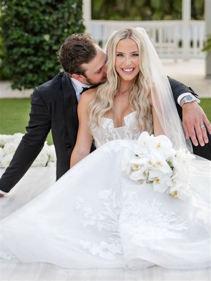 Tyler Seguin Biography, Age, Height, Wife, Net Worth, Family