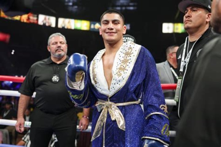 Vergil Ortiz Jr Parents- Father Vergil Ortiz Sr. And Mother Mela Reveles Have Mexican Origin