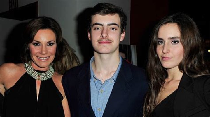 Victoria de Lesseps (Painter) - Age, Birthday, Bio, Facts, Family, Net Worth, Height & More