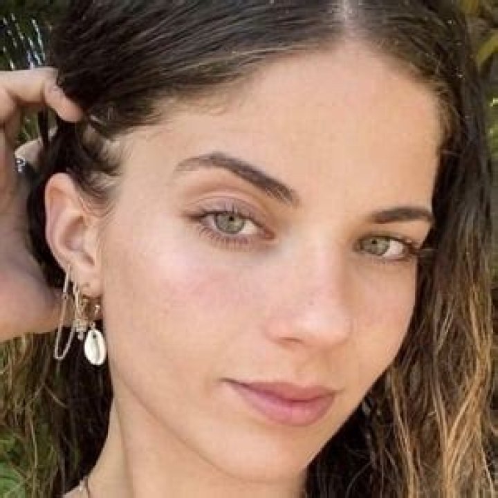 Victoria Xavier (Instagram Star) - Age, Birthday, Bio, Facts, Family, Net Worth, Height & More