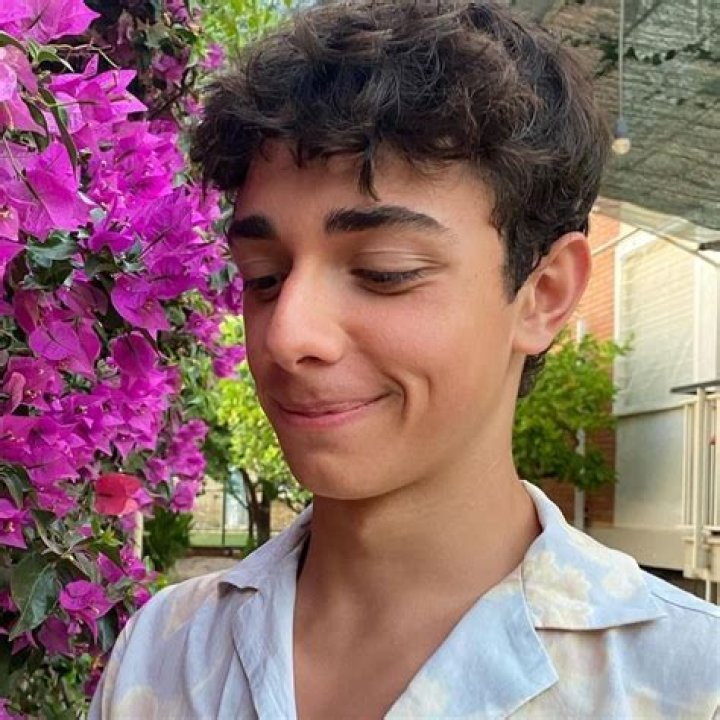 Vincent Whitaker (Instagram Star) - Age, Birthday, Bio, Facts, Family, Net Worth, Height & More