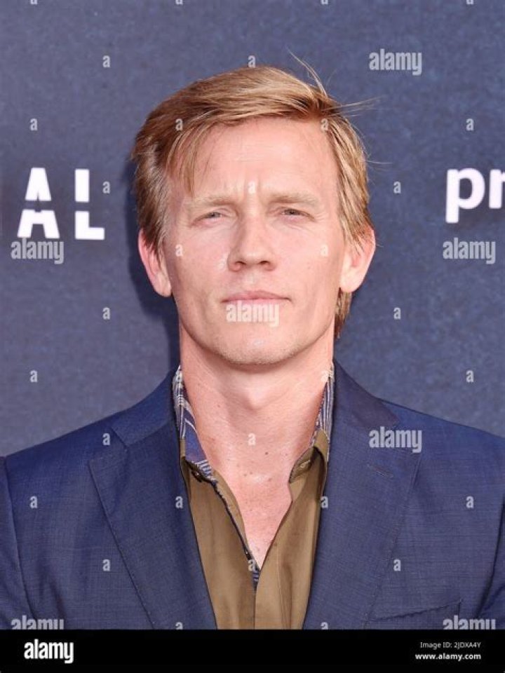 Warren Kole Biography, Age, Height, Wife, Net Worth, Family