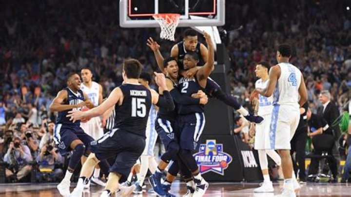 Watch 5 Of The Greatest NCAA Tournament Buzzer Beaters