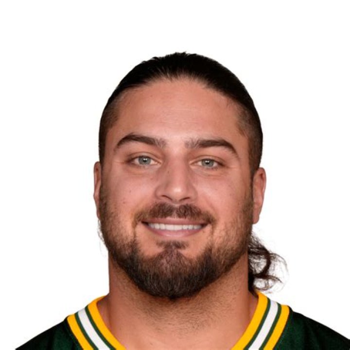 What ethnicity is David Bakhtiari? How much can David Bakhtiari bench press?