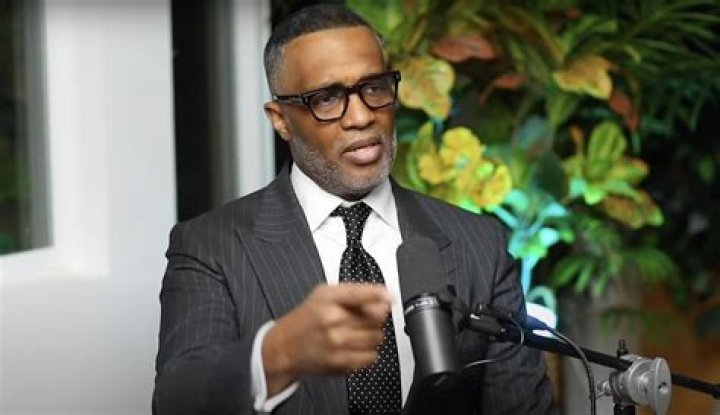 What happened to Kevin Pollak in Mom? – Celebrity.fm – #1 Official Stars, Business & People Network, Wiki, Success story, Biography & Quotes