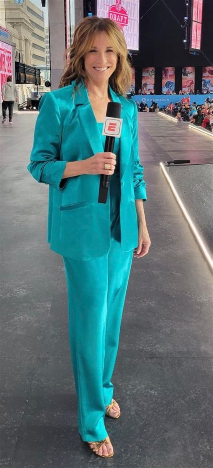 What is Suzy Kolber doing now? – Celebrity.fm – #1 Official Stars, Business & People Network, Wiki, Success story, Biography & Quotes