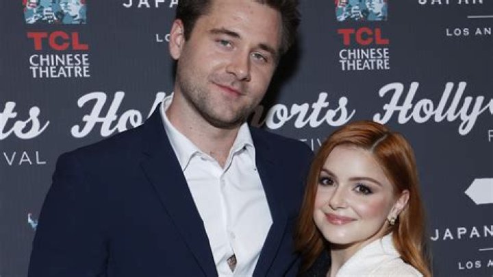 What nationality is Ariel Winter? Is Ariel Winter in a relationship?