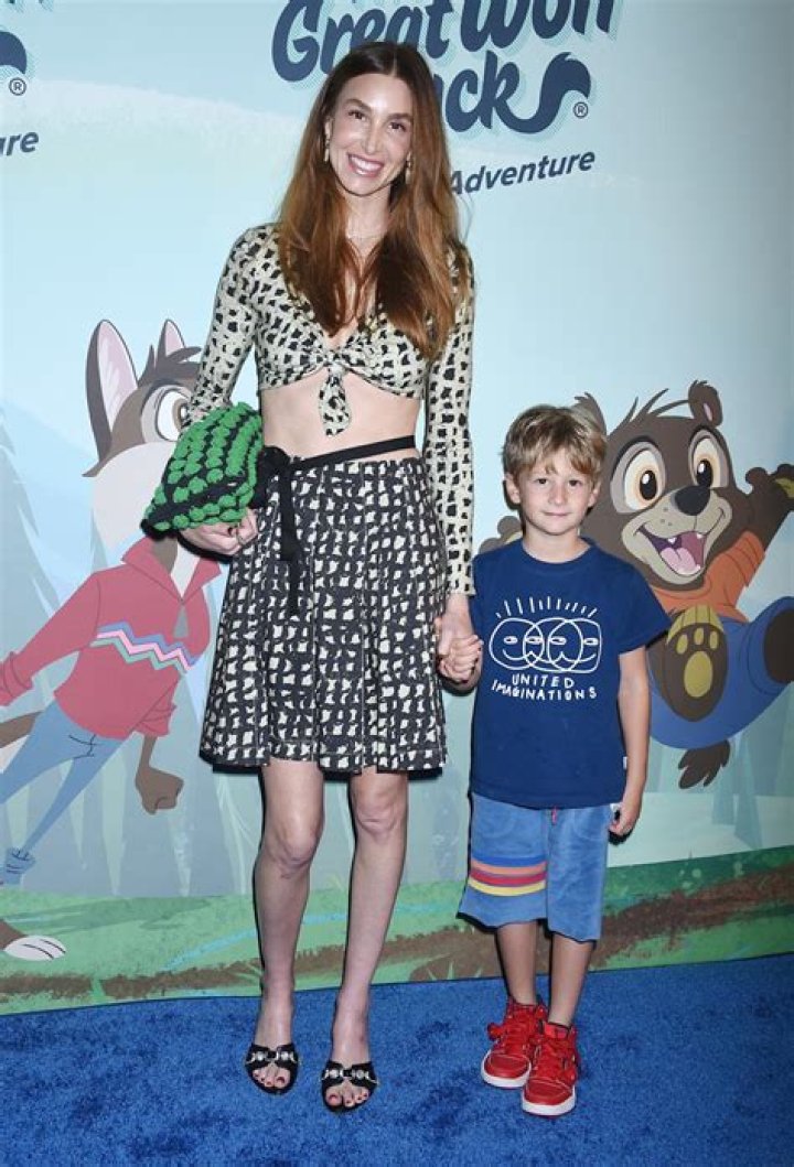 Whitney Port Has a Big Family! Get to Know Her Parents, 4 Siblings and Son With Husband Tim Rosenman