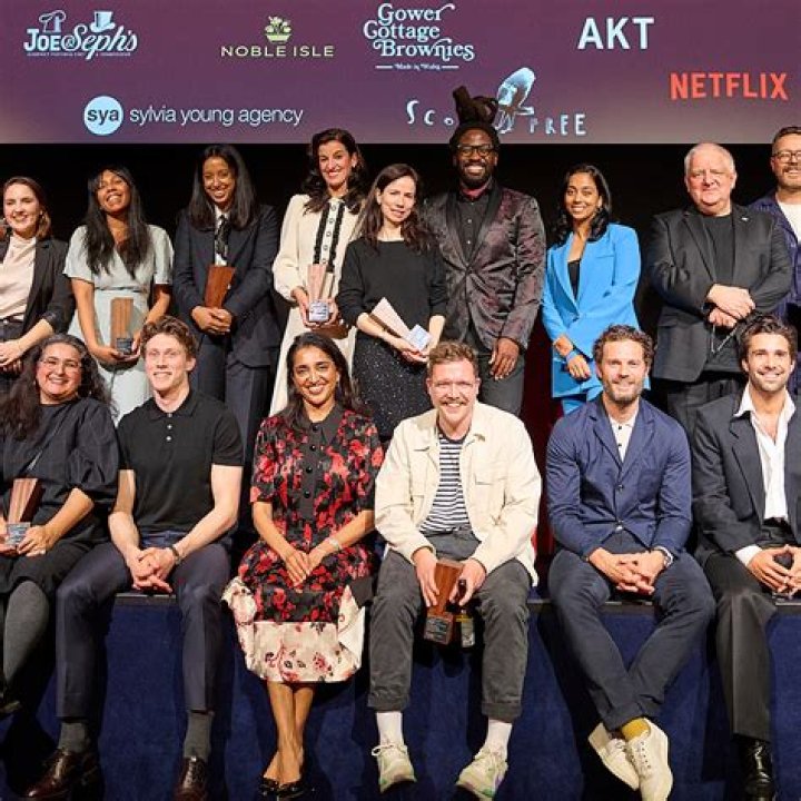 Who are Evie’s parents in Descendants? – Celebrity.fm – #1 Official Stars, Business & People Network, Wiki, Success story, Biography & Quotes