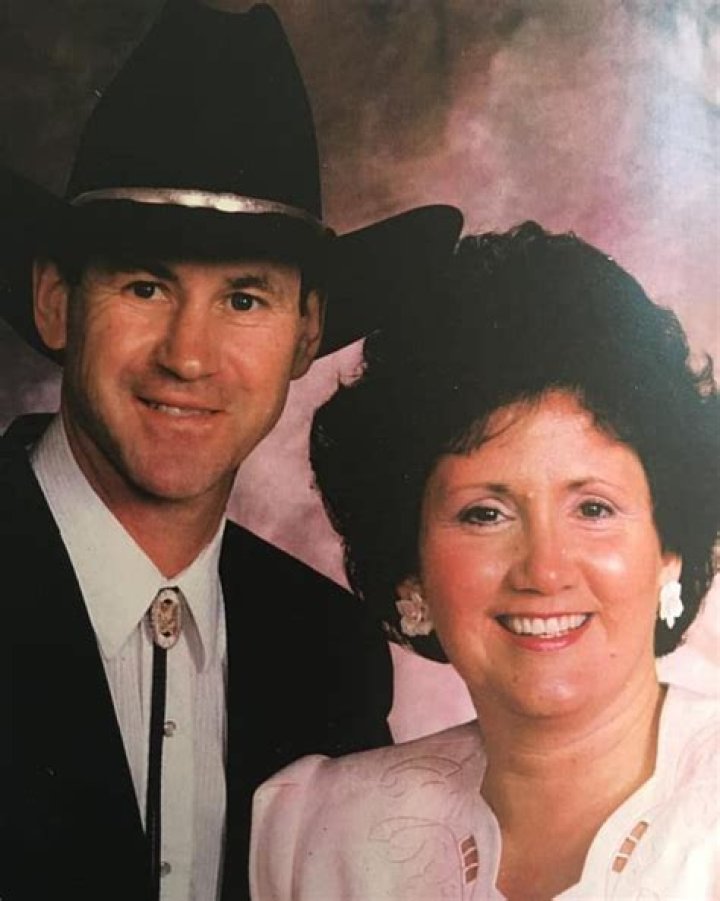 Who Are Kristi Noem Parents? Meet Ron Arnold And Corrine Arnold