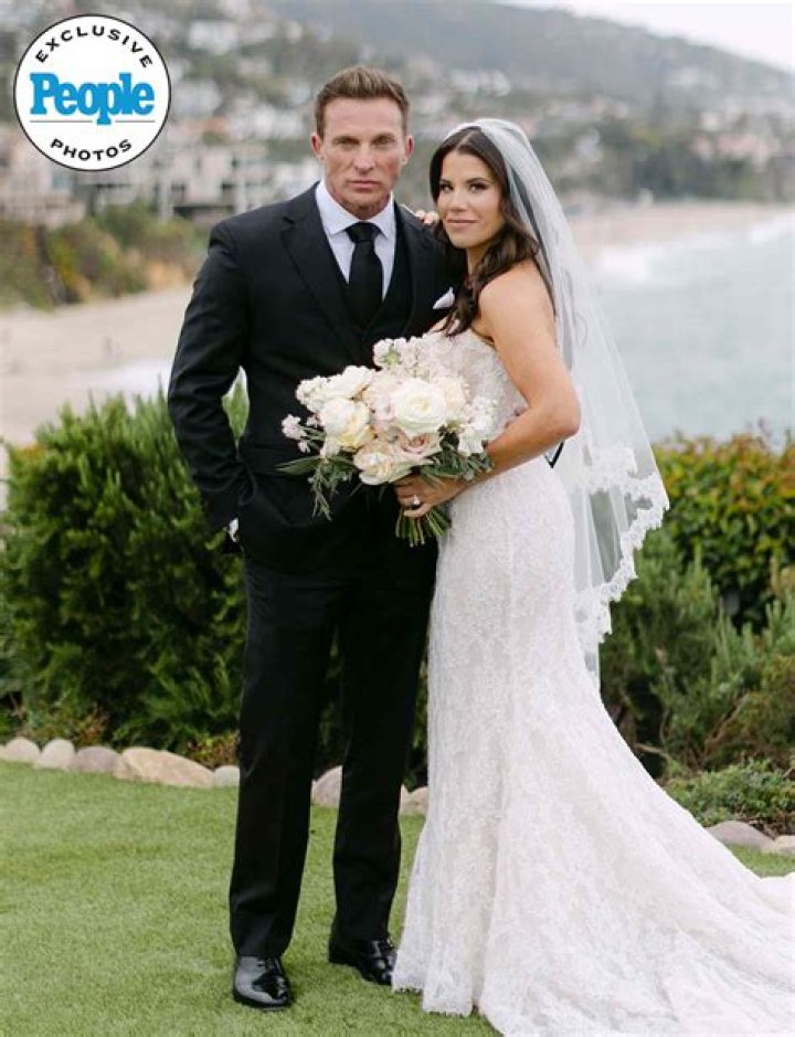 Who did Samantha Burton married?