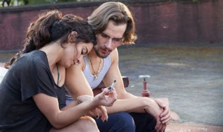 Who does Teresa marry in Queen of the South?