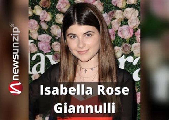 Who is Isabella Rose Giannulli? Wiki, Biography, Age, Net worth, Boyfriend, Height, Family, College & More