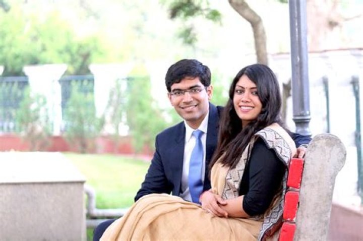 Who is Manisha Gulati IAS? Wiki, Biography, Husband, Contact, Address, Age, Family, Education & More