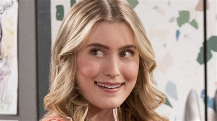 Who Is Olivia Macklin from Pretty Smart? Everything To Know About