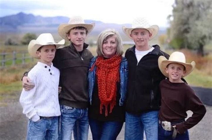 Who Is Stetson Bennett III? Stetson Bennett Father And Family Net Worth