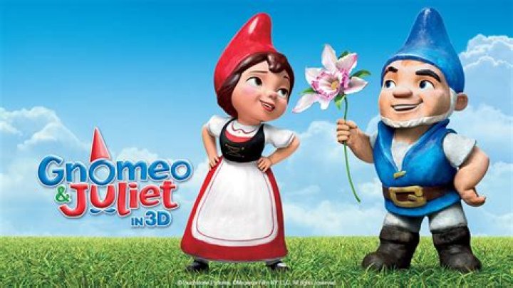 Who is the deer supposed to be in Gnomeo and Juliet?