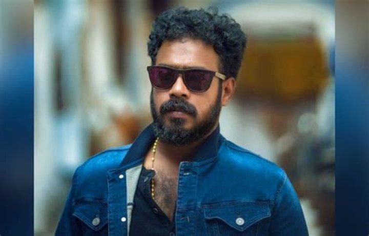 Who is Tinu Pappachan? Wiki, Biography, Age, Wife, Family, Net Worth, Movies, Height