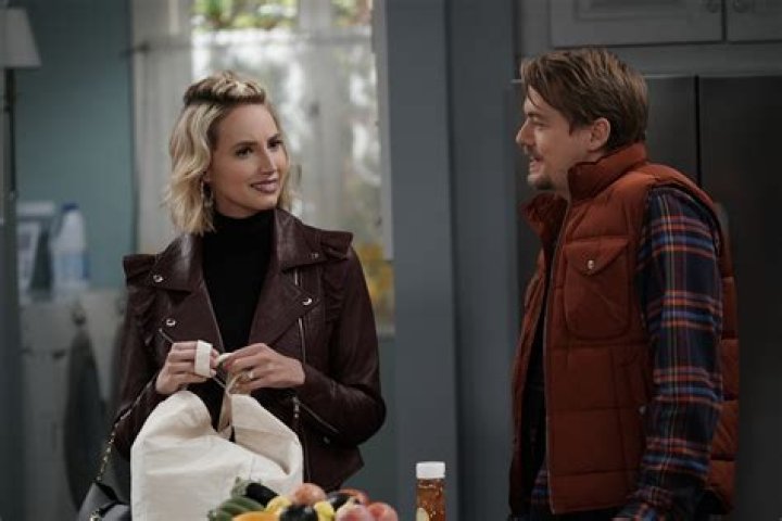 Why did Alexandra Benjamin krosney leave Last Man Standing?