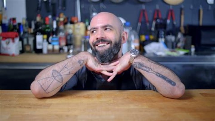 Wladimir Balentien: Wife, net worth, tattoos, smoking & body facts