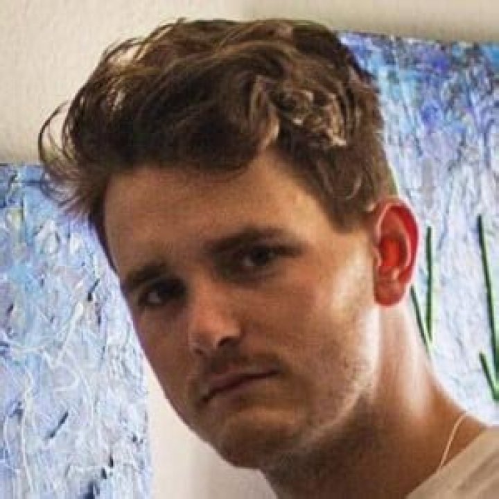 Zach Frank (Painter) - Age, Birthday, Bio, Facts, Family, Net Worth, Height & More