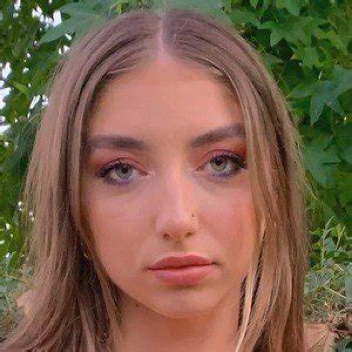 Zoi Lerma (TikTok Star) - Age, Birthday, Bio, Facts, Family, Net Worth, Height & More
